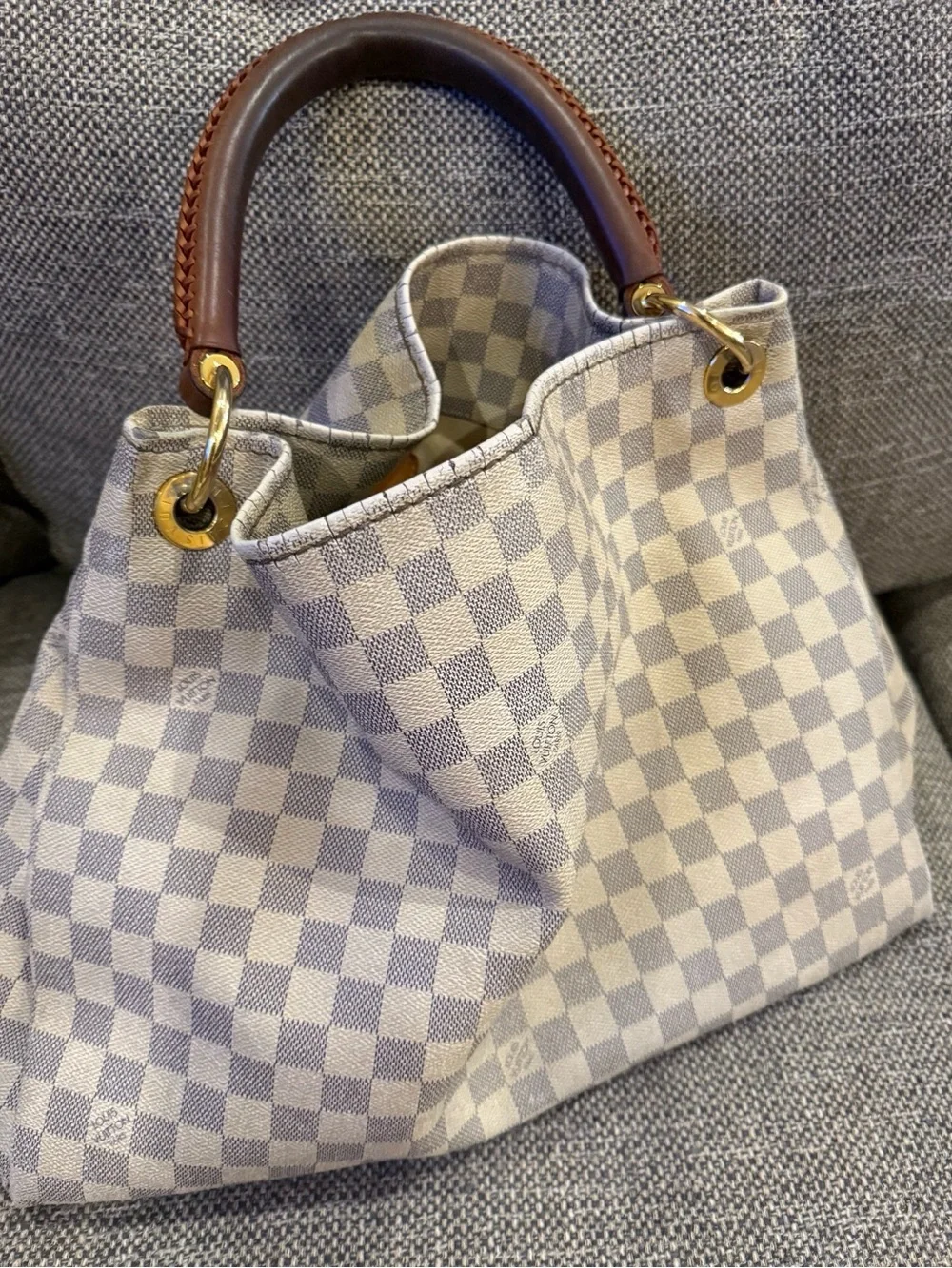 Authentic Louis Vuitton Artsy MM Damier Azul with matching Sarah Wallet